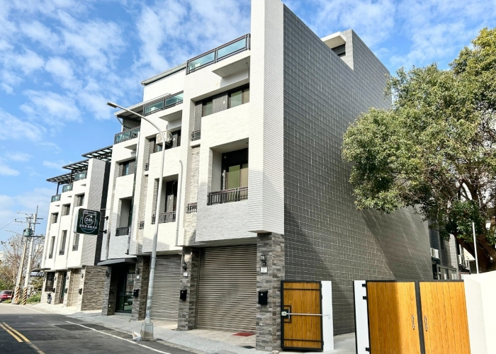 【房仲蕭邦】台中清水買屋賣屋|全新電梯別墅|臨10米路|間間套房|面寬5.5米|近清水市中心|學區旁|五權夜市|清水全聯|清水車站|清水市場|大秀國小|清海國中|清水高中|善美真華德福中小學|沙鹿交流道|中科|台中海線不動產|清水房仲推薦|清水買屋找房仲蕭邦|線上賞屋|房仲蕭邦|0932645362