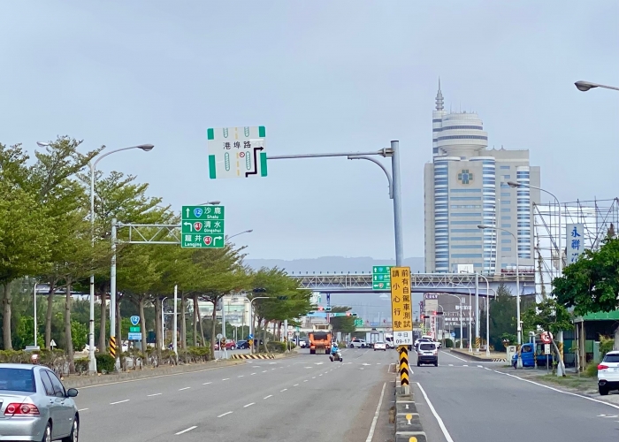 【房仲蕭邦】台中梧棲|台灣大道|超急售｜電梯雙棟透店|面寬9米｜使用破200坪|麥當勞｜捷運藍線B2站旁｜台中海線買房|房仲蕭邦0932645362